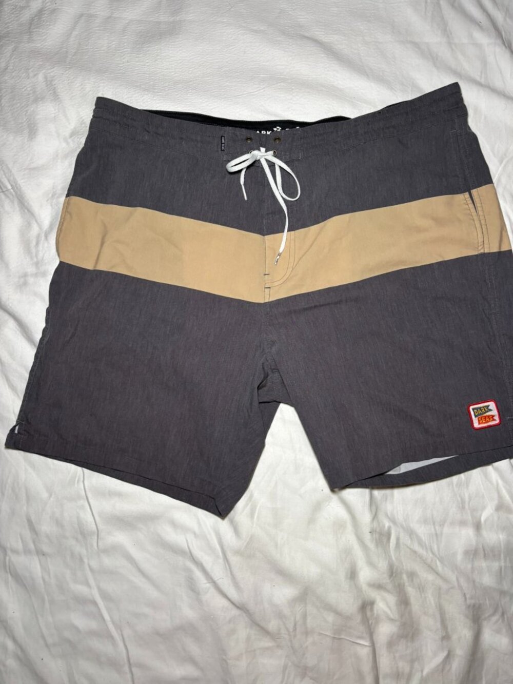 Dark Seas Mens Board Shorts Size 38 Gray Tan Stripe Surf Swim Trunks Drawstring